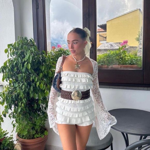 sold‼️edikted ruffle knit mini romper jumpsuit playsuit Robin Ruffle Knit Romper - Picture 2 of 2